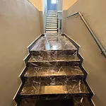 Zentrales Mit Terrasse Neu Renoviert *