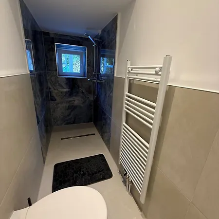 דירה Zentrales Mit Terrasse Neu Renoviert *